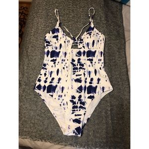 One piece bathing suite
